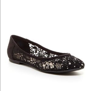 Zigi Soho Hypnotize Lace Flats